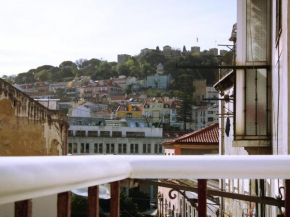 Отель Cozy Apartment with Castel view  Лиссабон